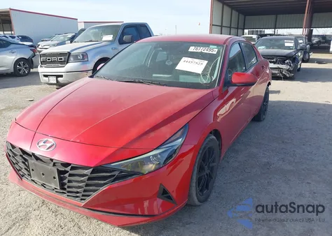 2022 Hyundai Elantra Sel z USA, uszkodzony, nr VIN 5NPLM4AG4NH076545